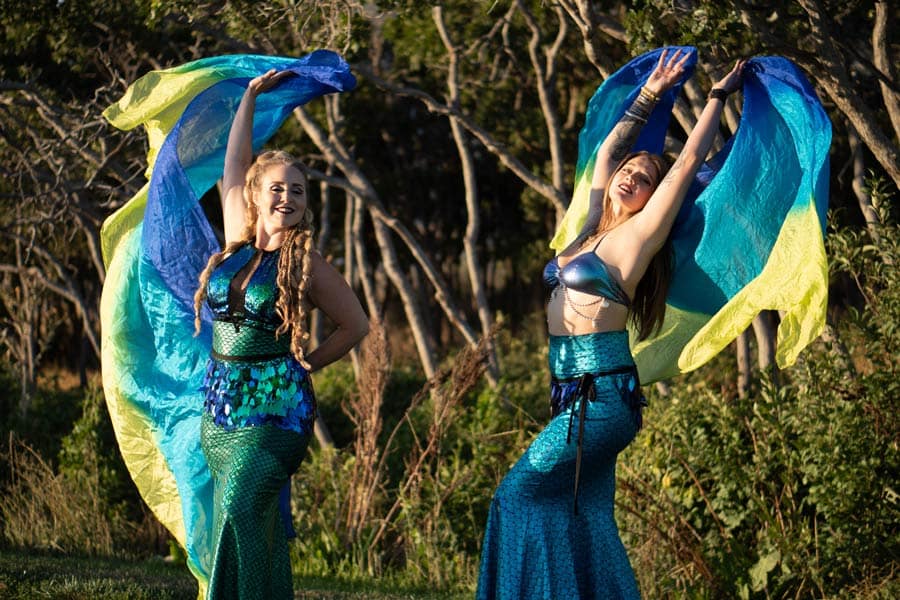 performers-cirque-orenda acrobat couple performing